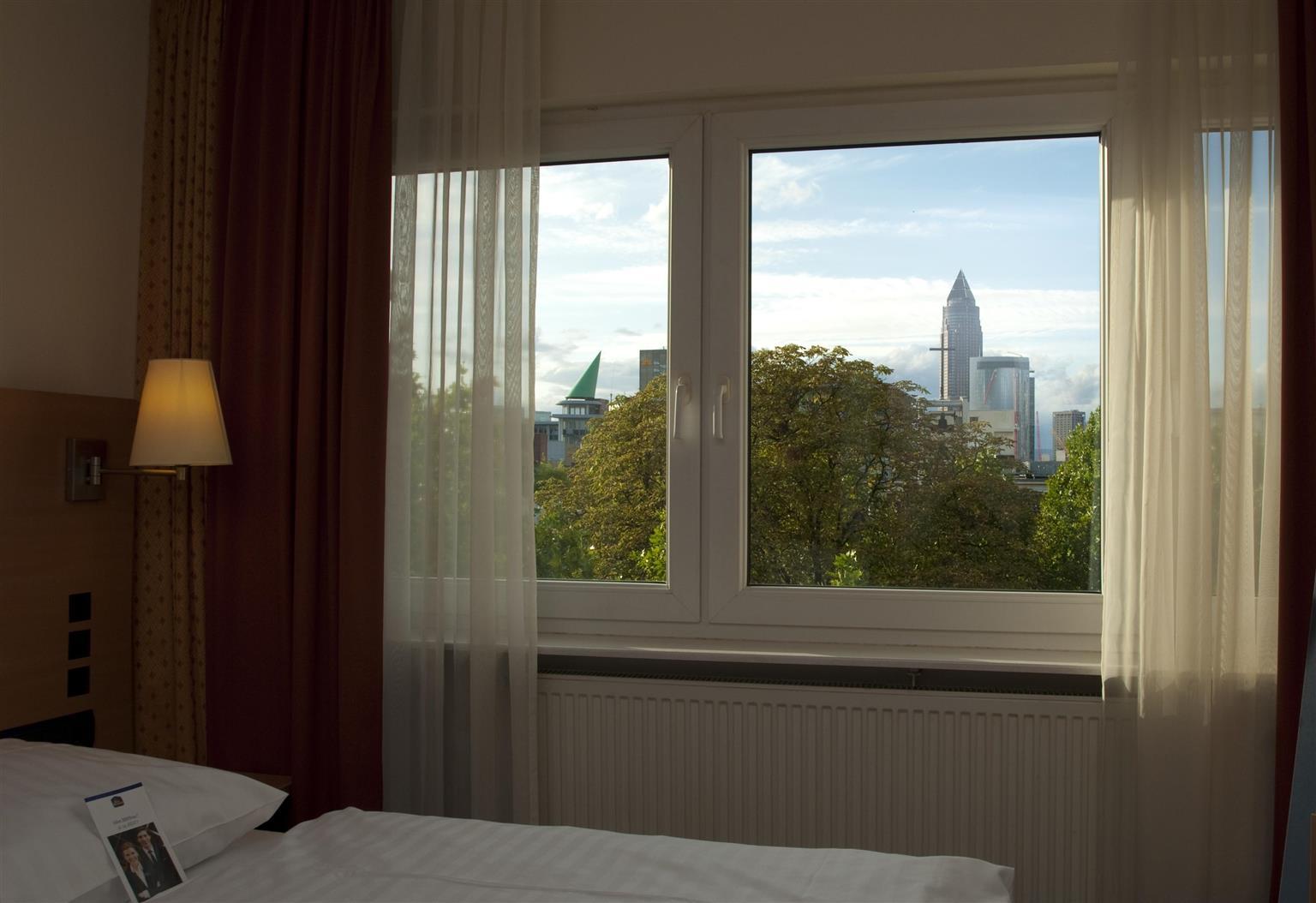 Hotel Plaza Frankfurt nad Menem Zewnętrze zdjęcie